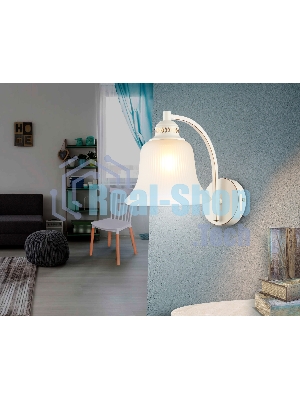 Светильник Ambrella light TR3052 WH/GD/FR белый/золото/белый матовый E27 max 40W 225*163*265
