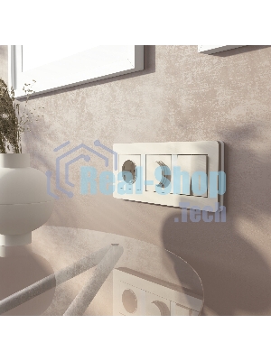 Рамка на 3 поста WERKEL Split (айвори/белый, soft-touch) W0033066