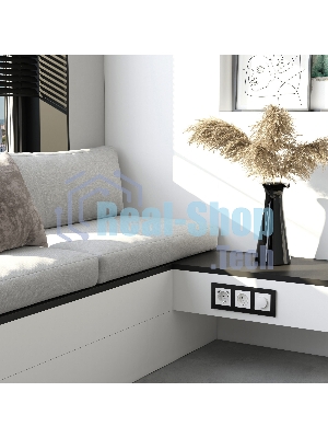 Рамка на 3 поста Senso (черный, стекло soft-touch) W0033108